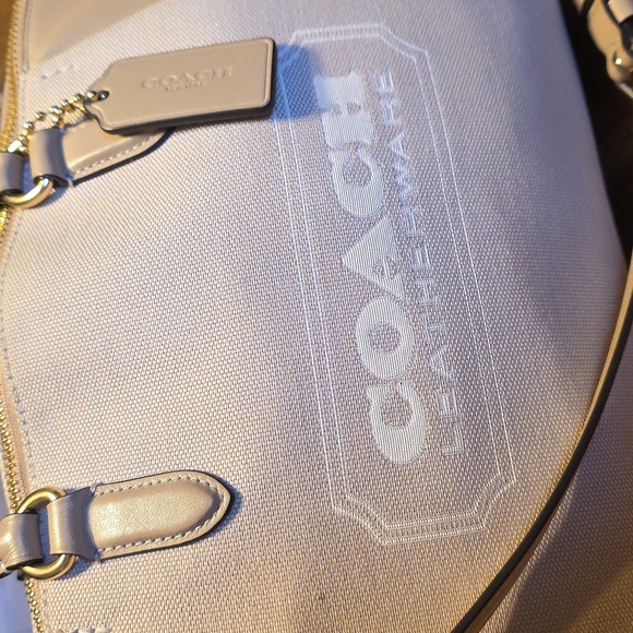 Coach Badge Jacquard Elise Satchel. - Picture 2 of 16
